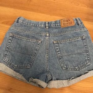 Suuuper cute high waisted shorts